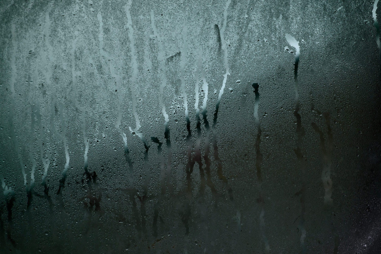 double glazing condensation