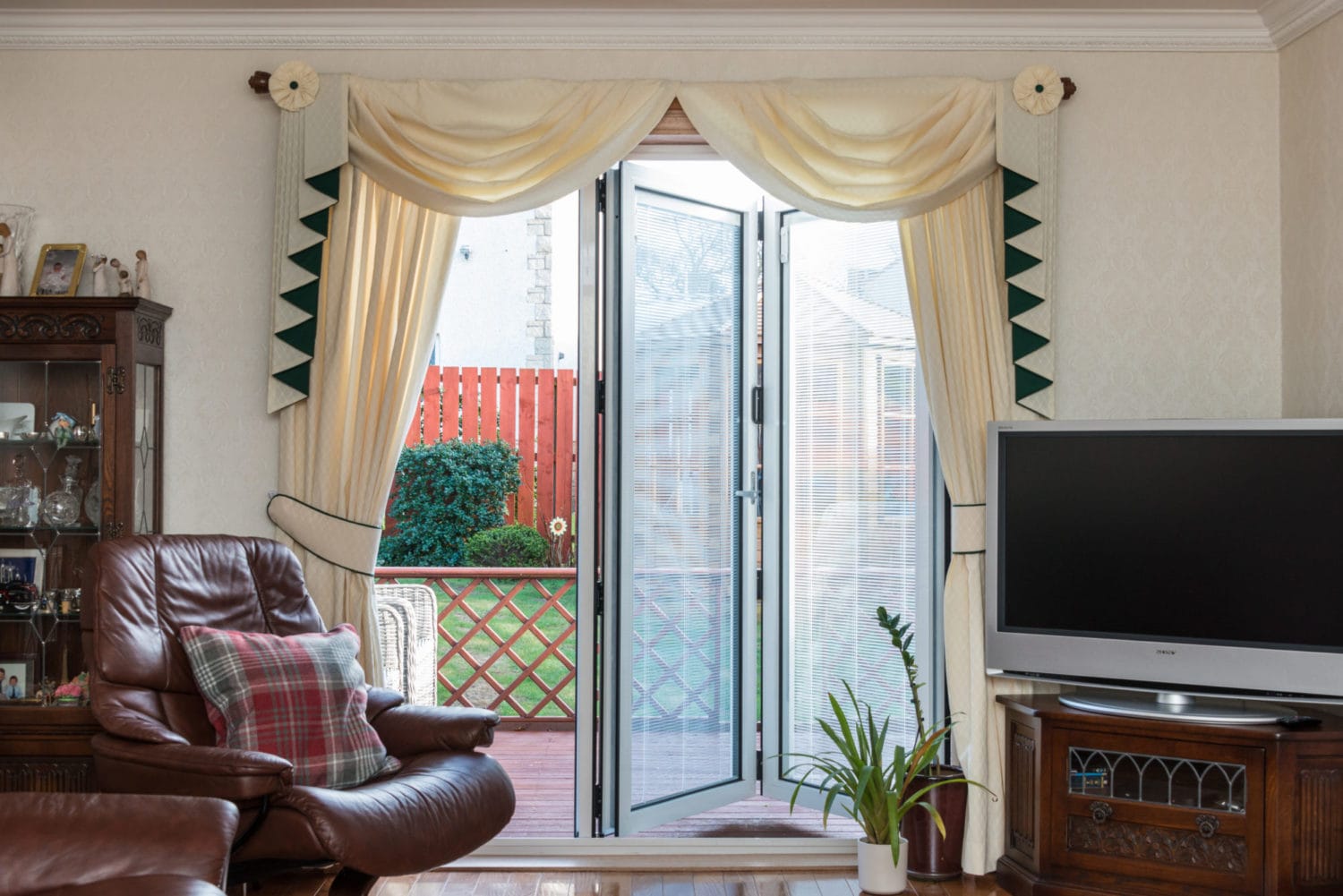 uvpc doors edinburgh prices